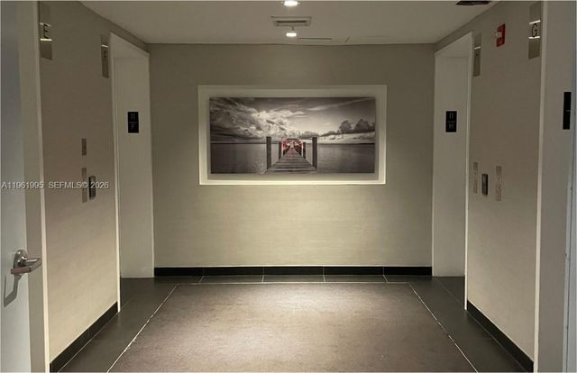 335 S Biscayne Blvd 2212, Miami, FL 33131