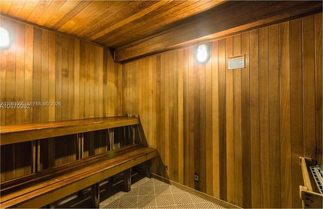 335 S Biscayne Blvd 2212, Miami, FL 33131