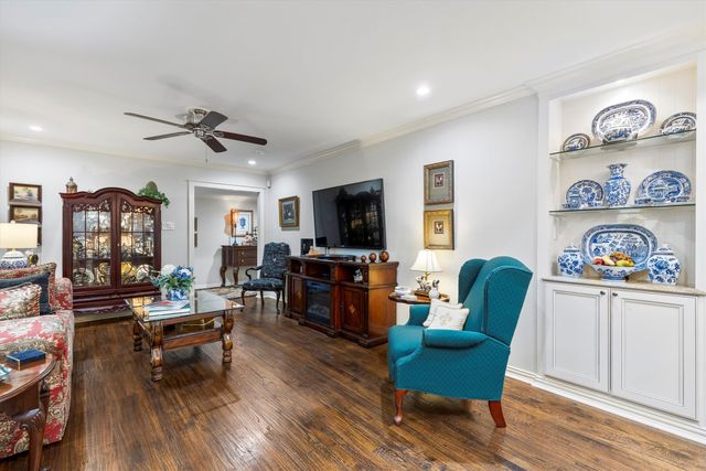 1432 Sylvan Avenue, Dallas, TX 75208