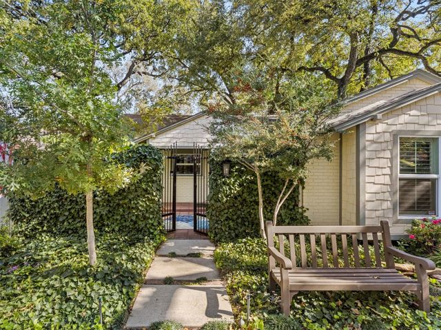 1432 Sylvan Avenue, Dallas, TX 75208