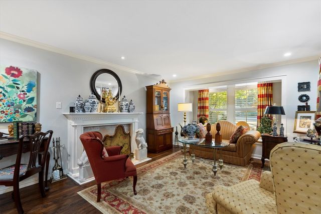 1432 Sylvan Avenue, Dallas, TX 75208