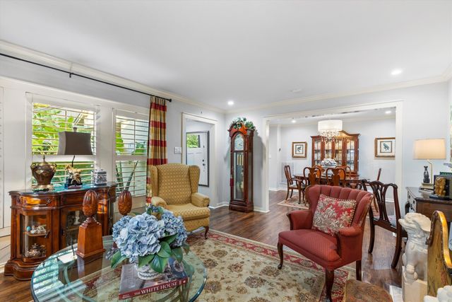 1432 Sylvan Avenue, Dallas, TX 75208