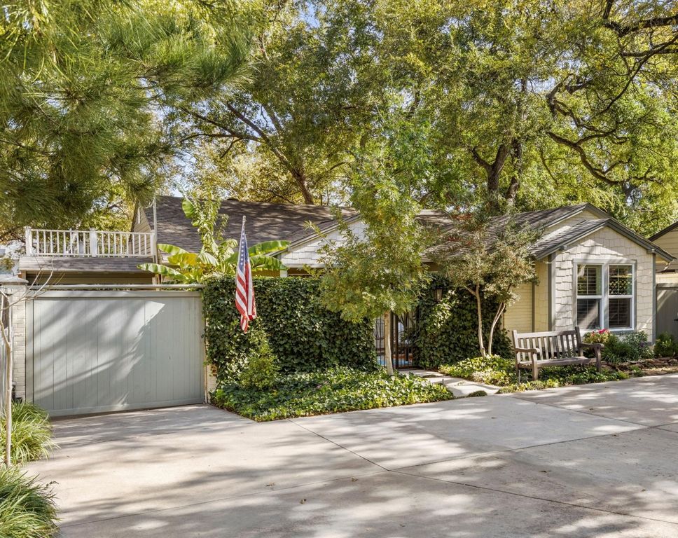 1432 Sylvan Avenue, Dallas, TX 75208