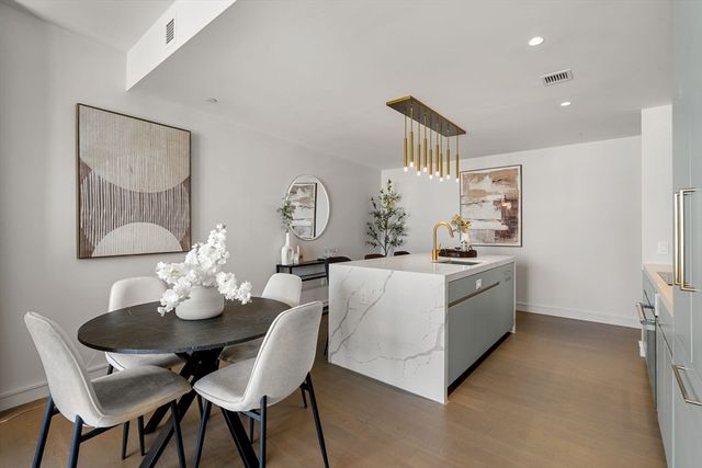 55 Lagrange St 1805, Boston, MA 02116