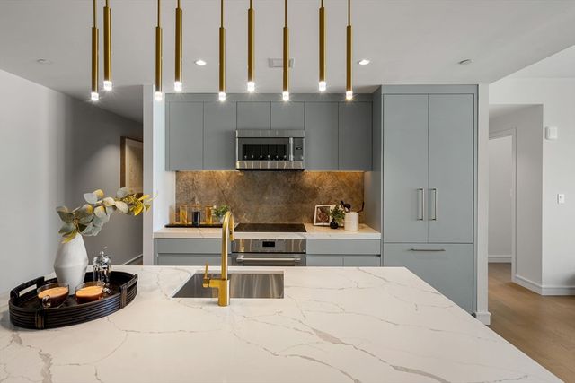 55 Lagrange St 1805, Boston, MA 02116