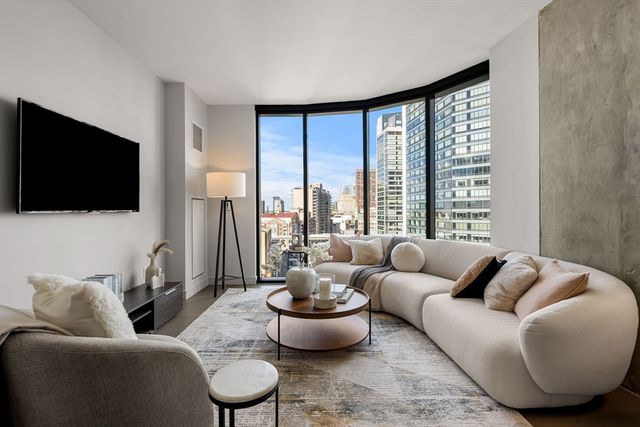 55 Lagrange St 1805, Boston, MA 02116