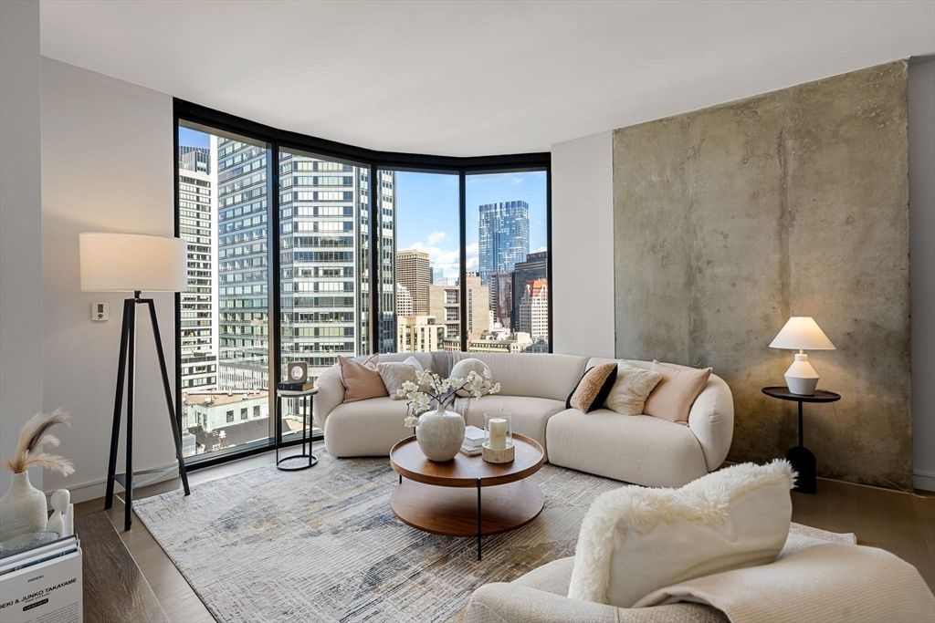 55 Lagrange St 1805, Boston, MA 02116