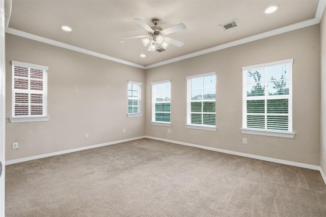 39 Islewood Boulevard E, The Woodlands, TX 77380