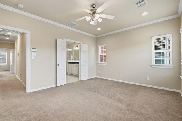 39 Islewood Boulevard E, The Woodlands, TX 77380