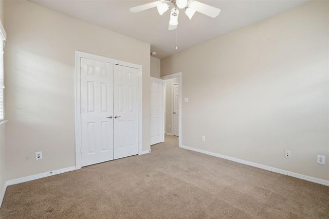 39 Islewood Boulevard E, The Woodlands, TX 77380