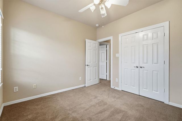 39 Islewood Boulevard E, The Woodlands, TX 77380