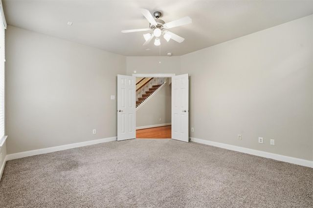 39 Islewood Boulevard E, The Woodlands, TX 77380