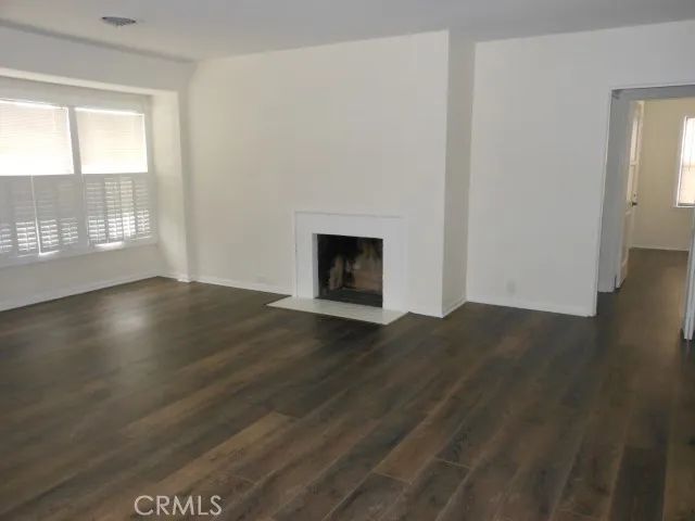 8340 Chase, Los Angeles, CA 90045