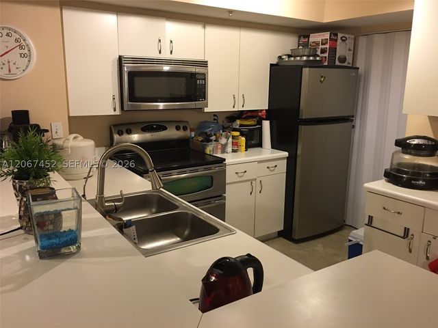 2600 S University Dr 221, Davie, FL 33328