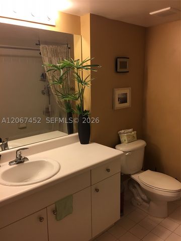 2600 S University Dr 221, Davie, FL 33328