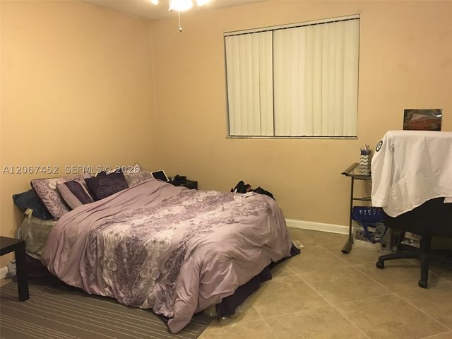 2600 S University Dr 221, Davie, FL 33328