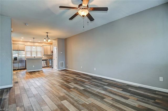 624 Foster LN, Virginia Beach, VA 23451