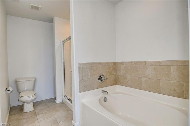 624 Foster LN, Virginia Beach, VA 23451