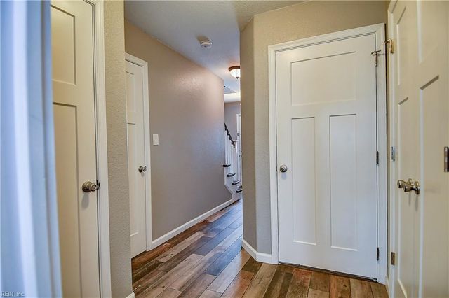 624 Foster LN, Virginia Beach, VA 23451