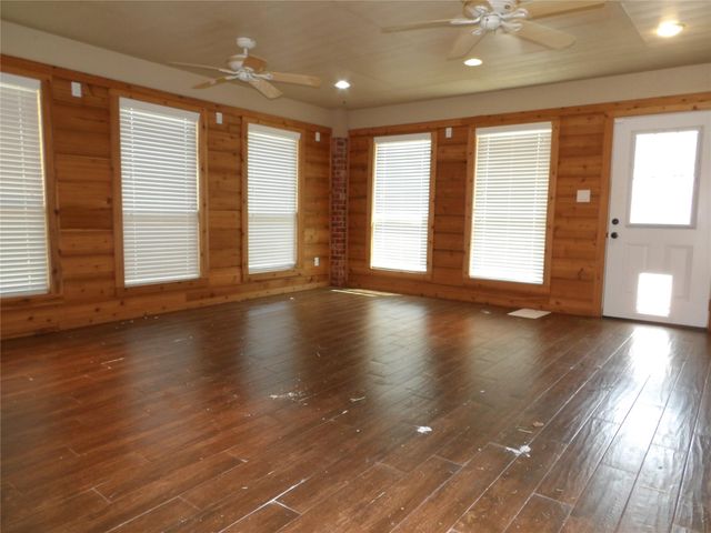 1902 S Carlsbad Lane, Deer Park, TX 77536