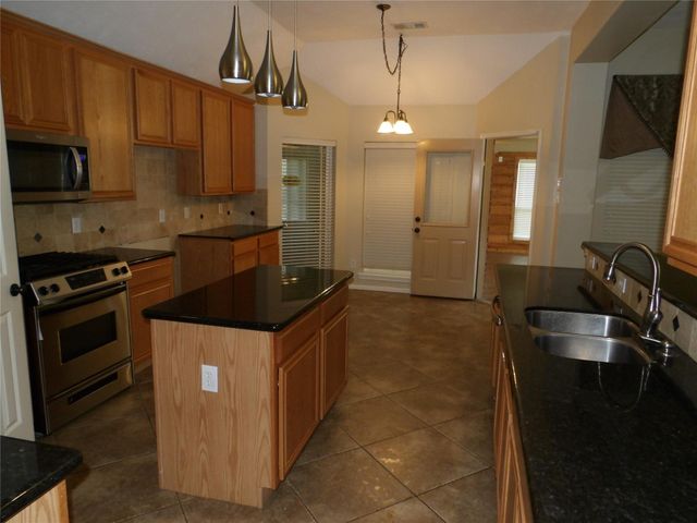 1902 S Carlsbad Lane, Deer Park, TX 77536