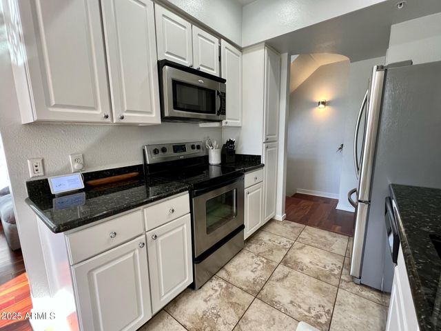 3633 N 3RD Avenue 2051, Phoenix, AZ 85013