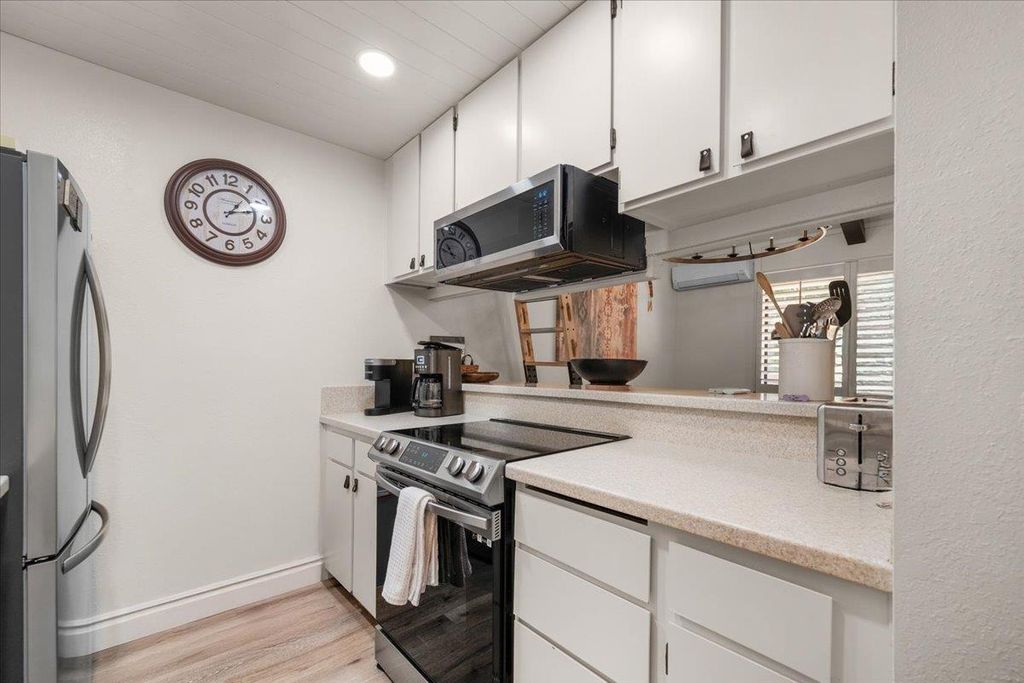 Image 13 of property listing at 40814 Mill Run Lane, Shaver Lake, CA 93664