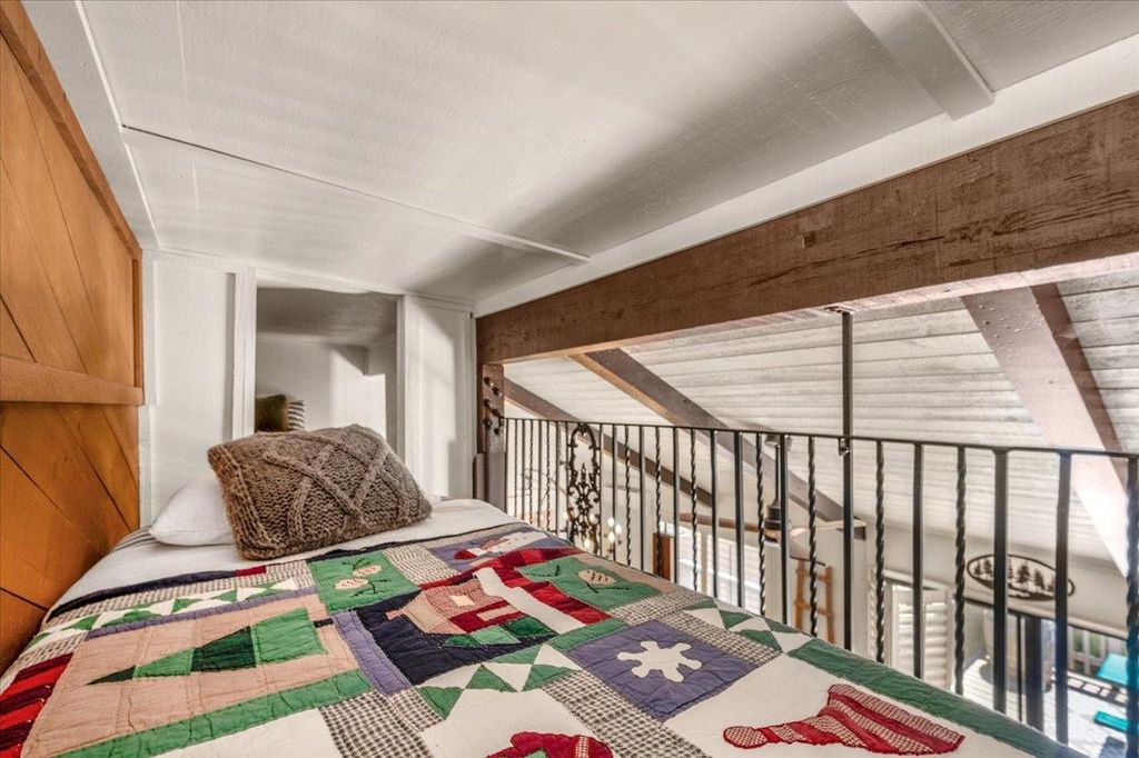 Image 22 of property listing at 40814 Mill Run Lane, Shaver Lake, CA 93664