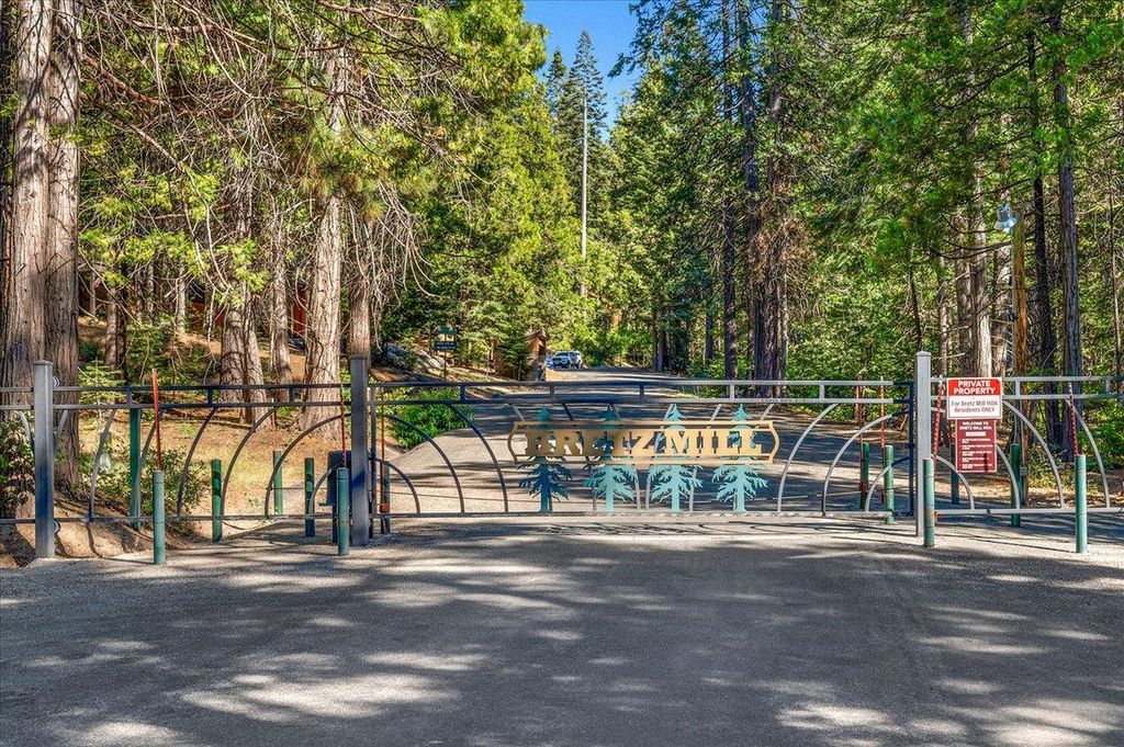 Image 24 of property listing at 40814 Mill Run Lane, Shaver Lake, CA 93664