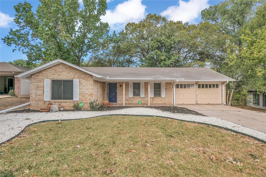 3400 Laguna DR, Austin, TX 78741