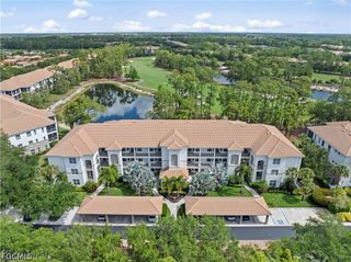 8239 Parkstone PL 102, Naples, FL 34120