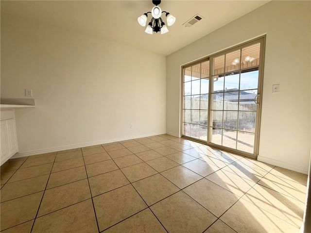 2912 S D Place, Rogers, AR 72756