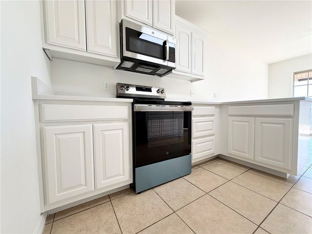 2912 S D Place, Rogers, AR 72756