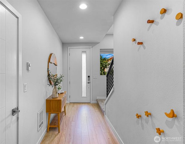 22425 69th Place W, Mountlake Terrace, WA 98155