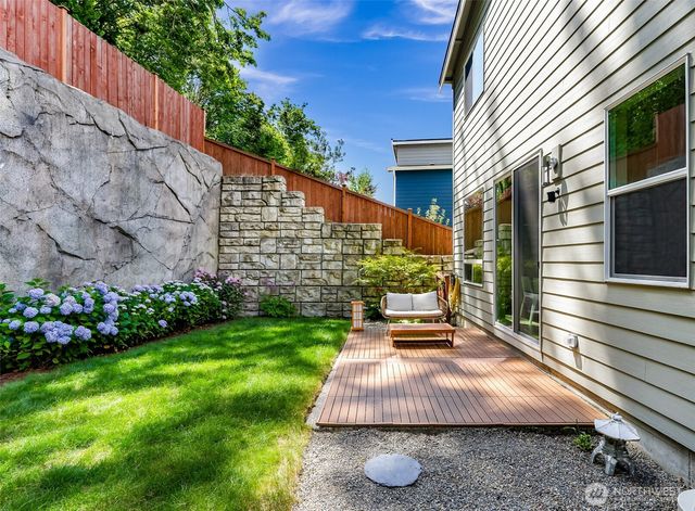 22425 69th Place W, Mountlake Terrace, WA 98155