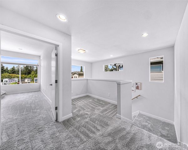 22425 69th Place W, Mountlake Terrace, WA 98155