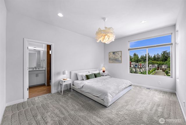 22425 69th Place W, Mountlake Terrace, WA 98155