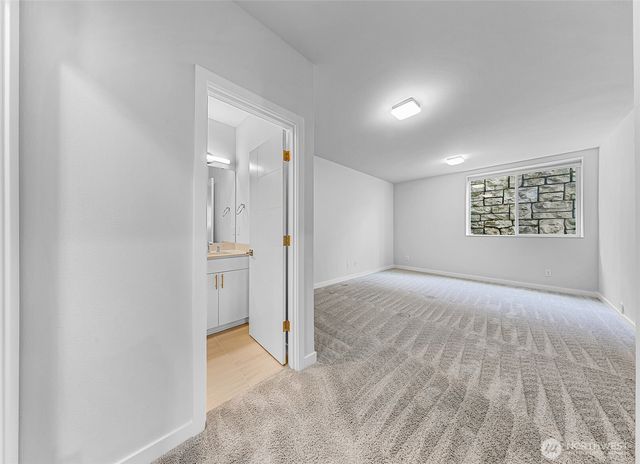 22425 69th Place W, Mountlake Terrace, WA 98155