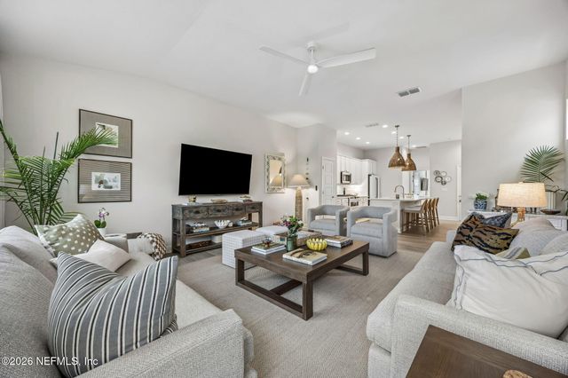 418 S 8TH Street, Fernandina Beach, FL 32034