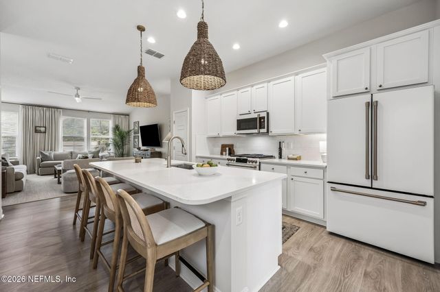 418 S 8TH Street, Fernandina Beach, FL 32034