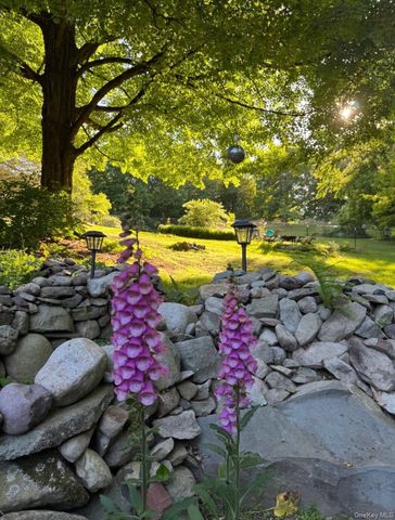 310 Oak Lane, Newburgh, NY 12550