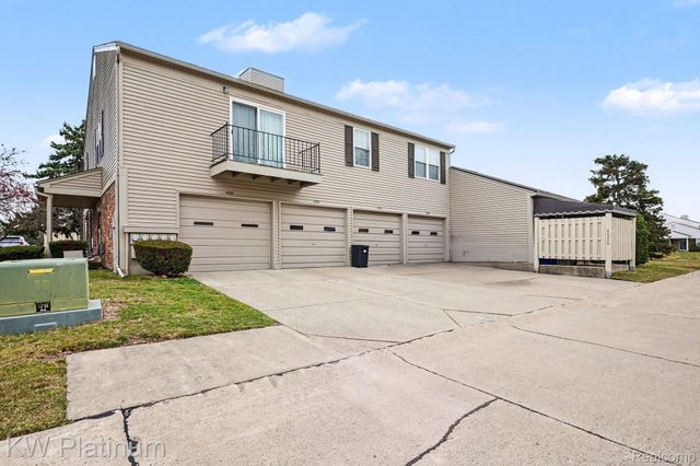 44566 N Bunker Hill Drive 100, Clinton Charter Township, MI 48038