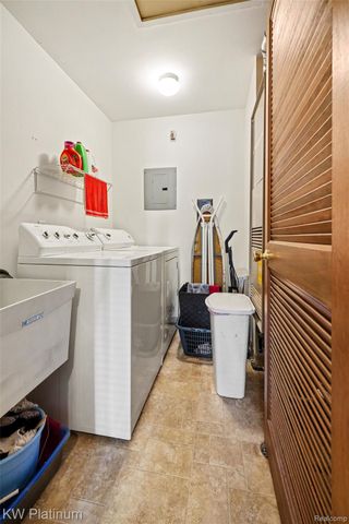 44566 N Bunker Hill Drive 100, Clinton Charter Township, MI 48038