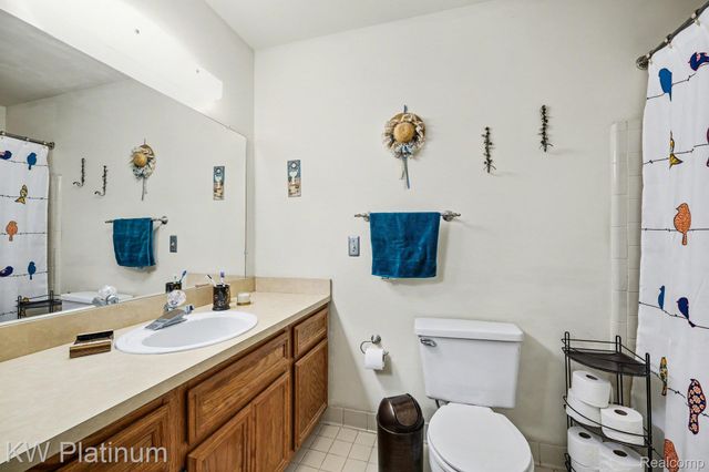 44566 N Bunker Hill Drive 100, Clinton Charter Township, MI 48038