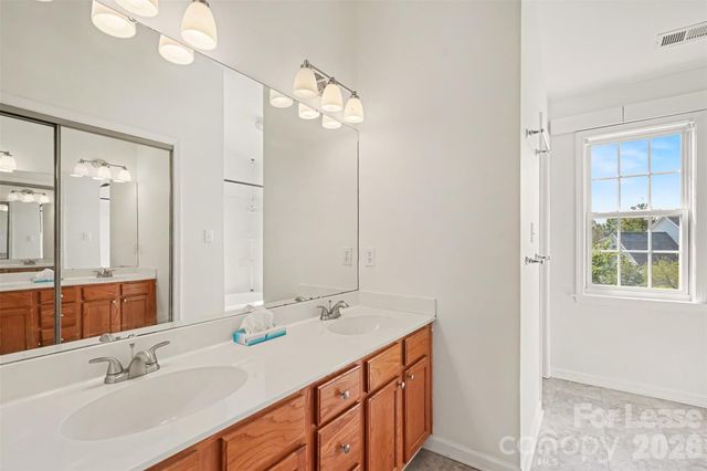 9231 Mitchell Glen Drive, Charlotte, NC 28277