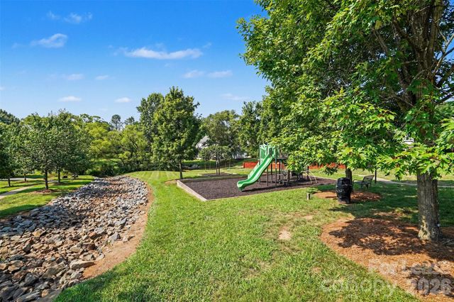 9231 Mitchell Glen Drive, Charlotte, NC 28277