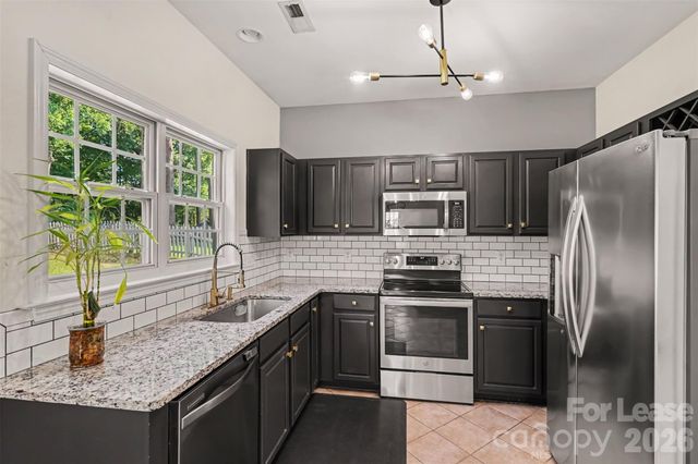 9231 Mitchell Glen Drive, Charlotte, NC 28277