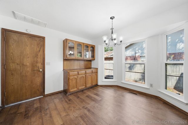 3903 S Walnut Place, Broken Arrow, OK 74011