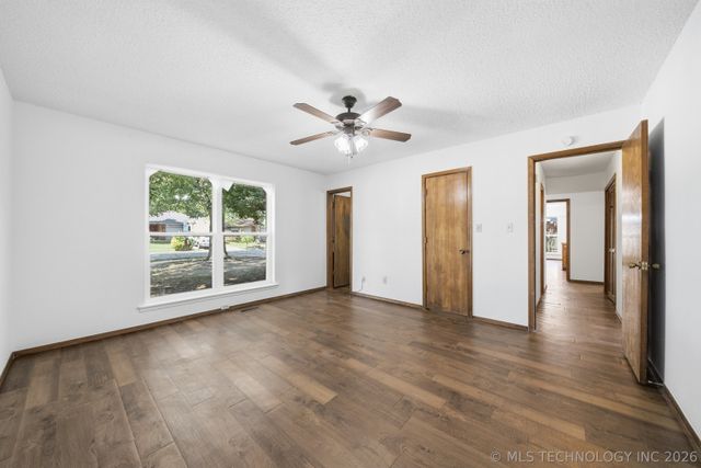3903 S Walnut Place, Broken Arrow, OK 74011