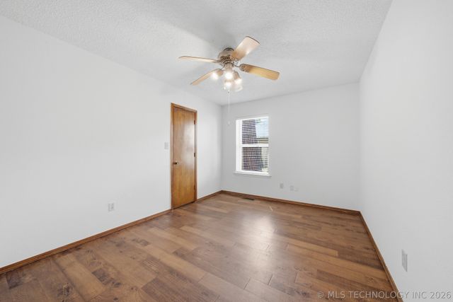 3903 S Walnut Place, Broken Arrow, OK 74011